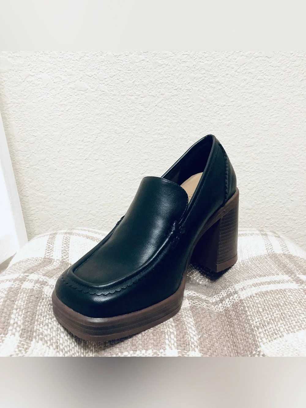 Torrid Shoes Womens  7.5 Wide Width Mock Toe Platform Loafers Mary Jane Black